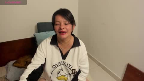 Snapshot of nuit_rose chatting on 8, 1, 2025 nuit_rose online show from 8, 1, 2025