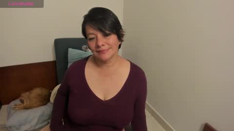 Snapshot of nuit_rose chatting on 20, 1, 2025 nuit_rose online show from 20, 1, 2025