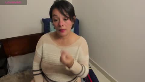 Snapshot of nuit_rose chatting on 19, 2, 2025 nuit_rose online show from 19, 2, 2025