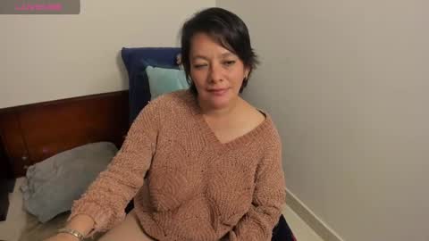 Snapshot of nuit_rose chatting on 2, 3, 2025 nuit_rose online show from 2, 3, 2025