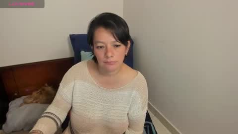 Snapshot of nuit_rose chatting on 5, 3, 2025 nuit_rose online show from 5, 3, 2025