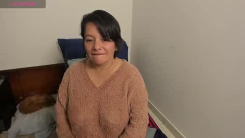 Snapshot of nuit_rose chatting on 6, 3, 2025 nuit_rose online show from 6, 3, 2025