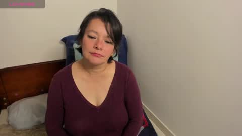Snapshot of nuit_rose chatting on 8, 3, 2025 nuit_rose online show from 8, 3, 2025