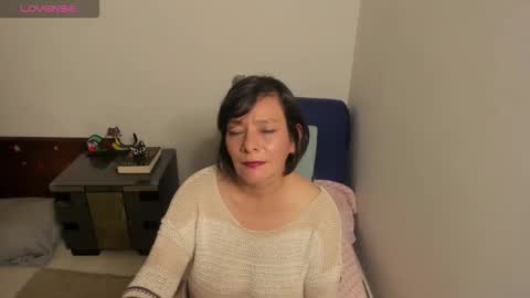 Snapshot of nuit_rose chatting on 17, 9, 2025 nuit_rose online show from 17, 9, 2025