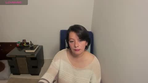 Snapshot of nuit_rose chatting on 25, 9, 2025 nuit_rose online show from 25, 9, 2025