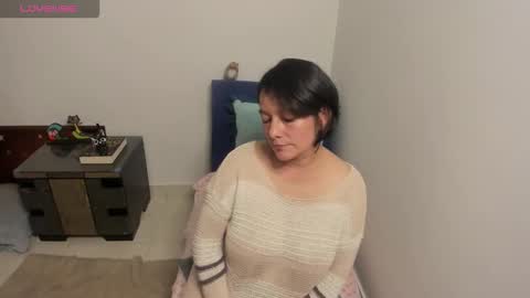 Snapshot of nuit_rose chatting on 30, 9, 2025 nuit_rose online show from 30, 9, 2025