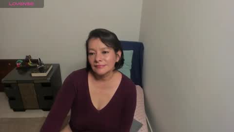 Snapshot of nuit_rose chatting on 10, 10, 2025 nuit_rose online show from 10, 10, 2025