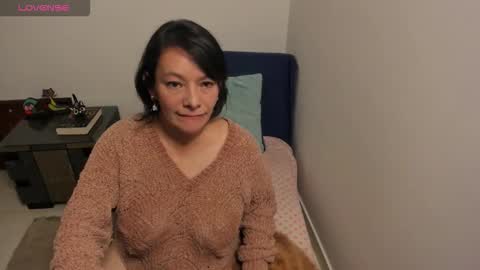 Snapshot of nuit_rose chatting on 17, 10, 2025 nuit_rose online show from 17, 10, 2025