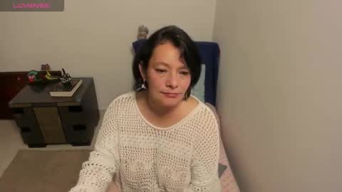 Snapshot of nuit_rose chatting on 18, 10, 2025 nuit_rose online show from 18, 10, 2025
