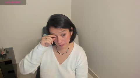 nuit_rose online show from 3, 3, 2026