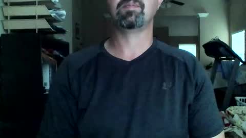 Snapshot of nvrenuff1979 chatting on 6, 5, 2026 nvrenuff1979 online show from 6, 5, 2026