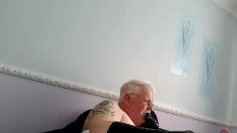 stockings  suspenders mad online show from 11, 5, 2026