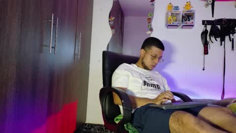 Snapshot of nymphobuddies chatting on 28, 2, 2026 David and Steven Independents online show from 28, 2, 2026