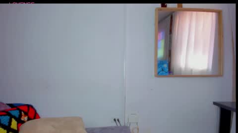 Laura nyu online show from 25, 2, 2026