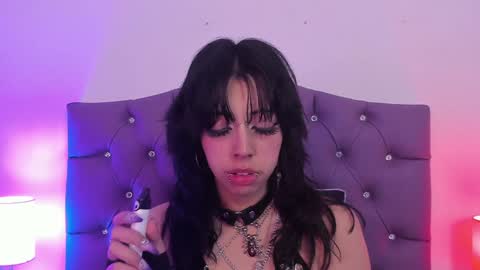   online show from 17, 1, 2025