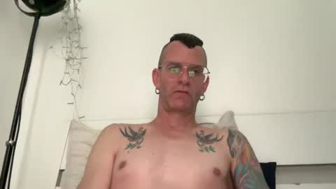Snapshot of o_johnny_deep_o chatting on 18, 6, 2026 Jonathan Deep online show from 18, 6, 2026