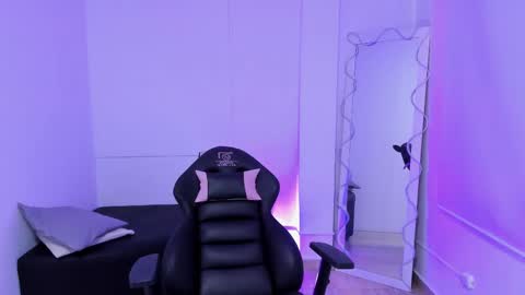 ocean_tay online show from 11, 3, 2025