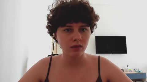 Evie online show from 16, 2, 2026