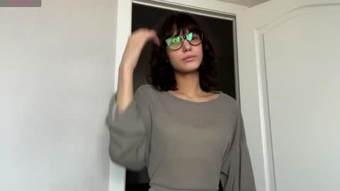 Snapshot of odettehatt chatting on 4, 6, 2026 Thea online show from 4, 6, 2026