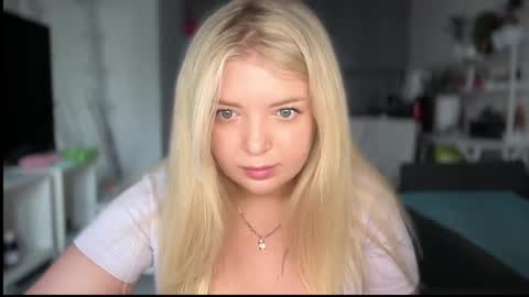 Snapshot of odriolsen chatting on 25, 4, 2026 Odri online show from 25, 4, 2026