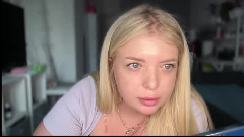 Snapshot of odriolsen chatting on 25, 4, 2026 Odri online show from 25, 4, 2026
