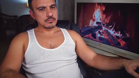 Snapshot of officeman7 chatting on 31, 12, 2024 officeman7 online show from 31, 12, 2024