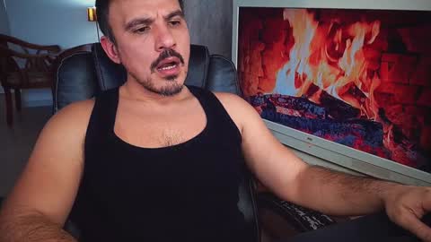 Snapshot of officeman7 chatting on 14, 1, 2025 officeman7 online show from 14, 1, 2025