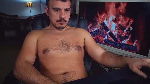 Snapshot of officeman7 chatting on 25, 1, 2025 officeman7 online show from 25, 1, 2025