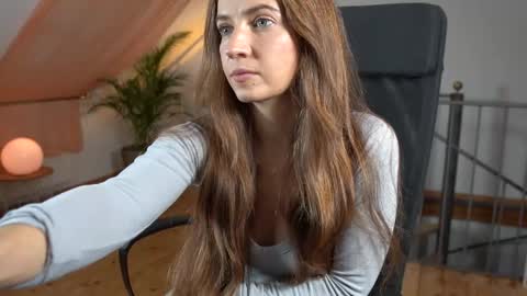 Snapshot of oh__lola chatting on 25, 11, 2025 Lola online show from 25, 11, 2025