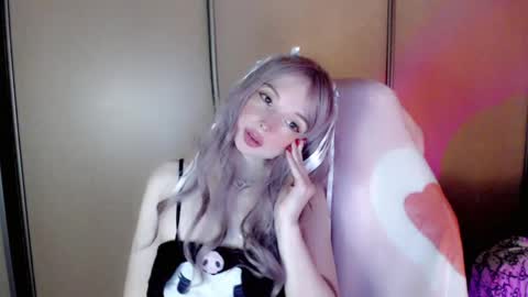 Snapshot of oh_pichuu chatting on 18, 5, 2026 Milly online show from 18, 5, 2026