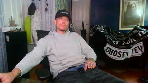 who dares  toss me some  tips lets have fun online show from 8, 7, 2026
