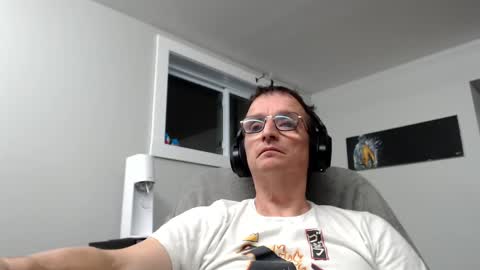 Snapshot of ohbitt chatting on 4, 10, 2025 ohbitt online show from 4, 10, 2025