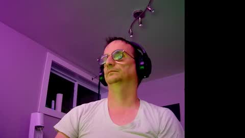 Snapshot of ohbitt chatting on 13, 11, 2025 ohbitt online show from 13, 11, 2025