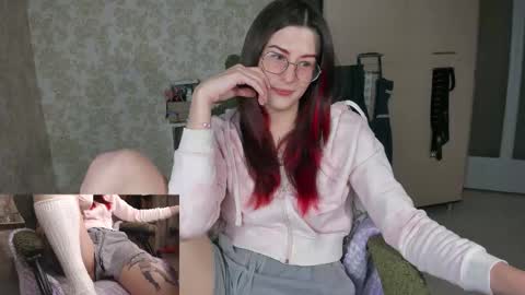 Snapshot of ohmygoddestkimmy chatting on 28, 9, 2025 Kmmy online show from 28, 9, 2025