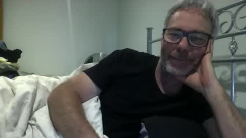 Snapshot of oiledcouple1 chatting on 29, 10, 2025 oiledcouple1 online show from 29, 10, 2025