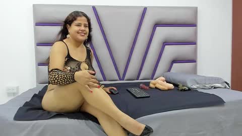 Snapshot of olaia_ chatting on 22, 9, 2025 Olaia online show from 22, 9, 2025