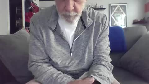 Snapshot of old_bald63 chatting on 2, 11, 2025 old_bald63 online show from 2, 11, 2025