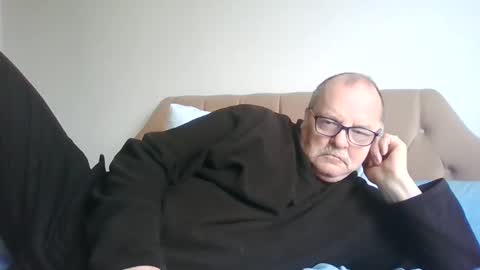 oldfkr69 online show from 10, 3, 2025