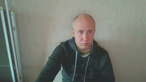 Snapshot of oleg365 chatting on 2, 1, 2025 figaro online show from 2, 1, 2025
