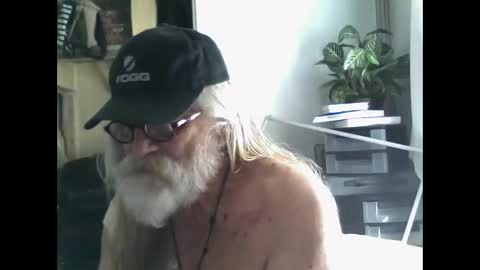 oleredtre online show from 5, 4, 2026