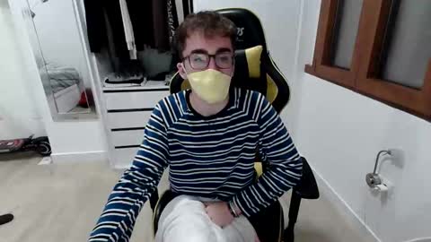 Snapshot of oliblaze06 chatting on 22, 12, 2025 Oli Blaze online show from 22, 12, 2025