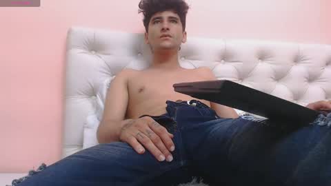 oliver_cat_ online show from 13, 5, 2026