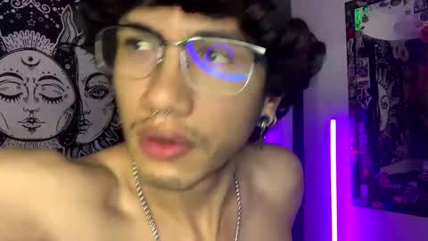 Snapshot of oliver_fast_ chatting on 18, 12, 2025 Oliver fast online show from 18, 12, 2025