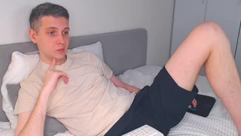 Oliver online show from 8, 4, 2026