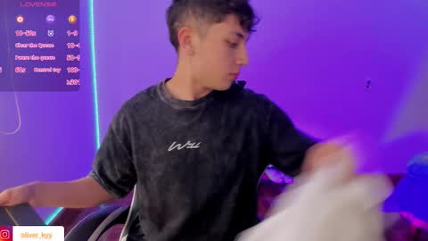 oliveeer online show from 16, 12, 2025