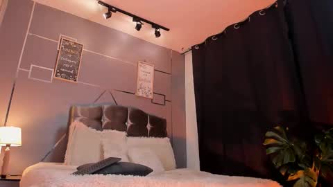 Snapshot of oliver_mr_ chatting on 11, 11, 2025 oliver mr online show from 11, 11, 2025