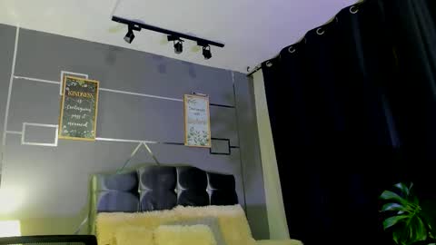 Snapshot of oliver_mr_ chatting on 24, 11, 2025 oliver mr online show from 24, 11, 2025