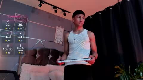 Snapshot of oliver_mr_ chatting on 22, 12, 2025 oliver mr online show from 22, 12, 2025