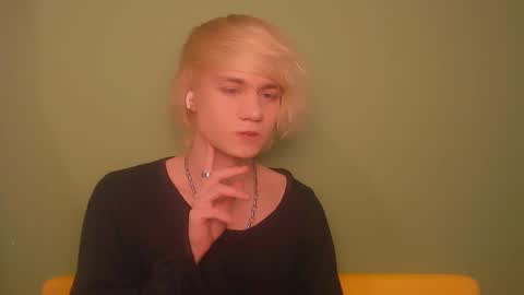 Snapshot of oliver_sweet_ chatting on 9, 12, 2024 Oliver online show from 9, 12, 2024