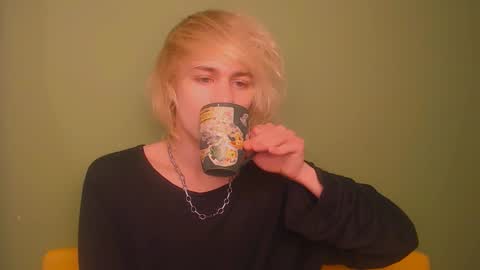 Snapshot of oliver_sweet_ chatting on 9, 1, 2025 Oliver online show from 9, 1, 2025